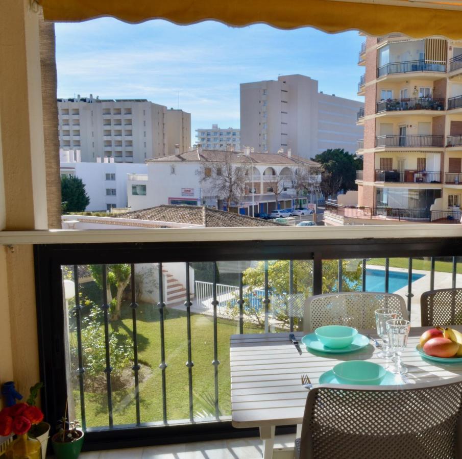 Carihuela Un Dormitorio Junto Al Mar Lägenhet Torremolinos Exteriör bild