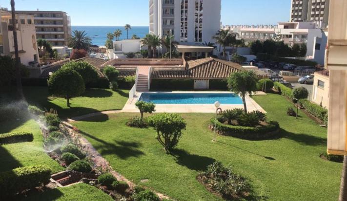 Carihuela Un Dormitorio Junto Al Mar Lägenhet Torremolinos Exteriör bild