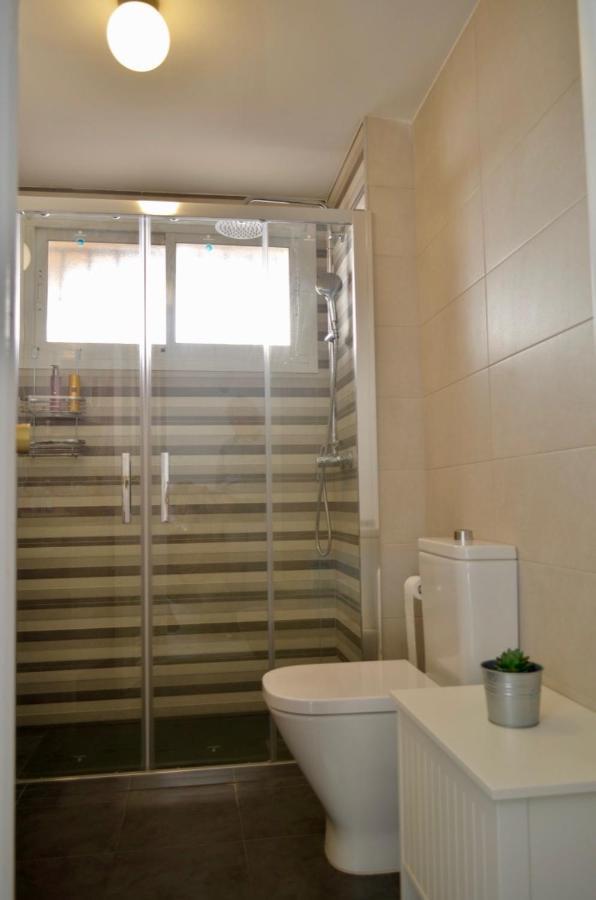 Carihuela Un Dormitorio Junto Al Mar Lägenhet Torremolinos Exteriör bild
