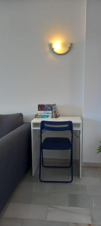 Carihuela Un Dormitorio Junto Al Mar Lägenhet Torremolinos Exteriör bild