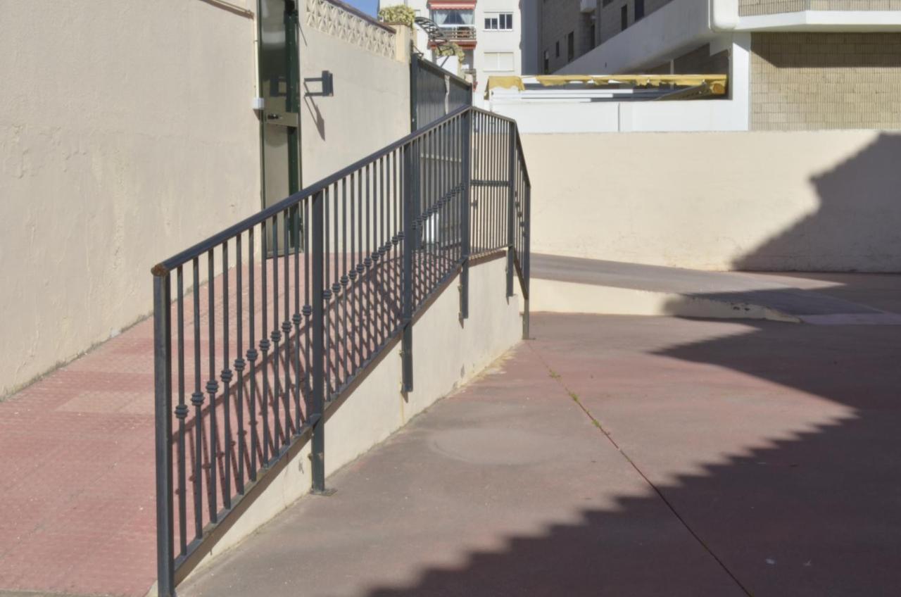 Carihuela Un Dormitorio Junto Al Mar Lägenhet Torremolinos Exteriör bild