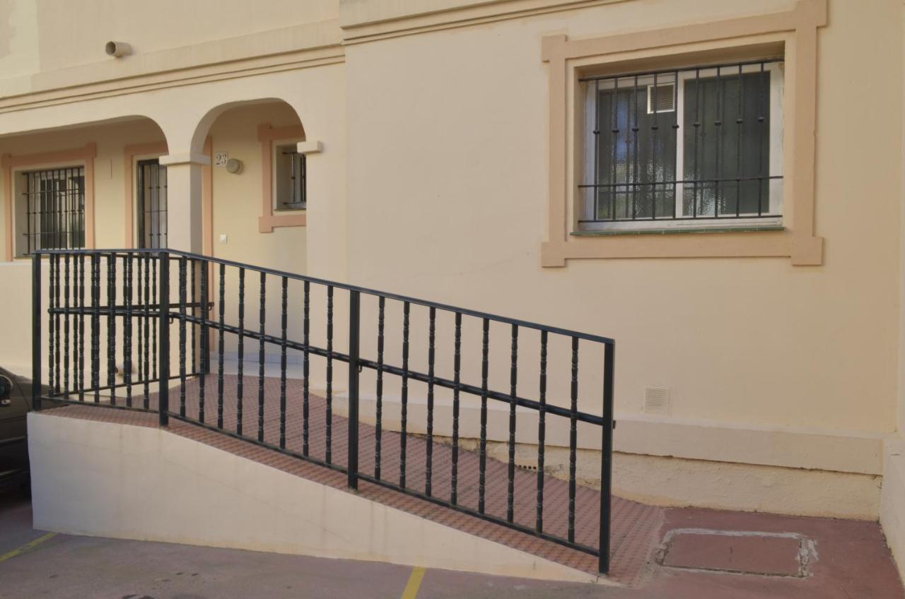 Carihuela Un Dormitorio Junto Al Mar Lägenhet Torremolinos Exteriör bild